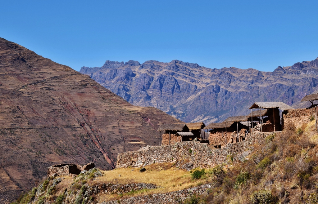 Vue sur le site archéologique de Pisac au Pérou 