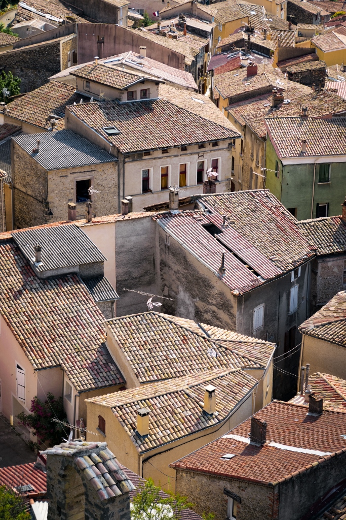 Vue sur le village Les Mées, Alpes-de-Haute-Provence