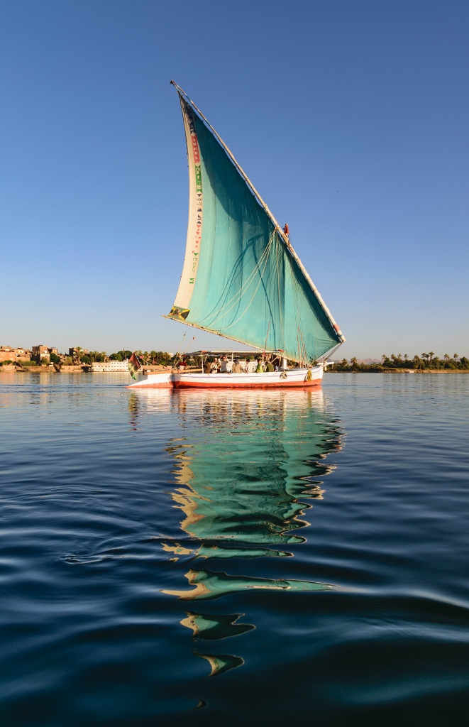 Voguer en felouque sur le Nil, une activité à faire lors d'un voyage de 2 semaines en Egypte