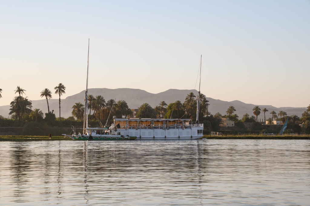 Vue sur un bateau sur le Nil 