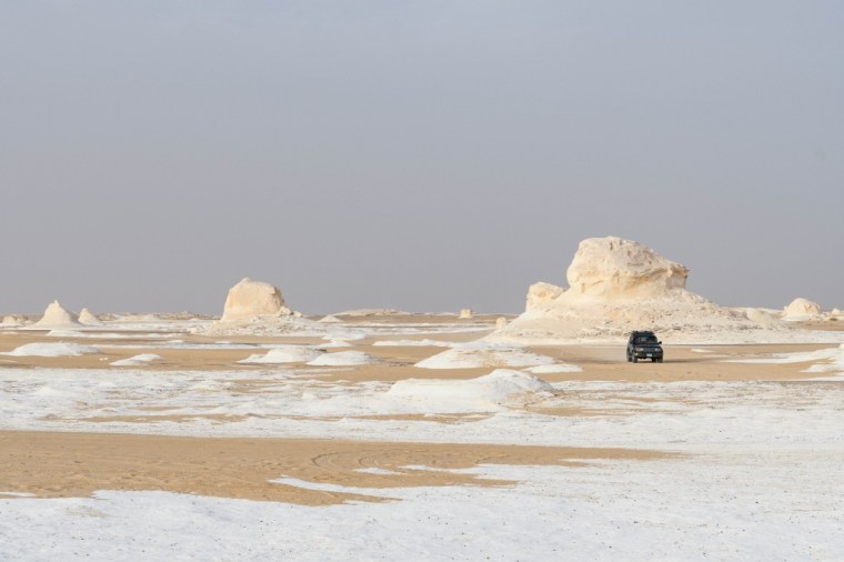 Excursion en 4x4 dans le désert blanc, une activité incontournable à faire en Egypte