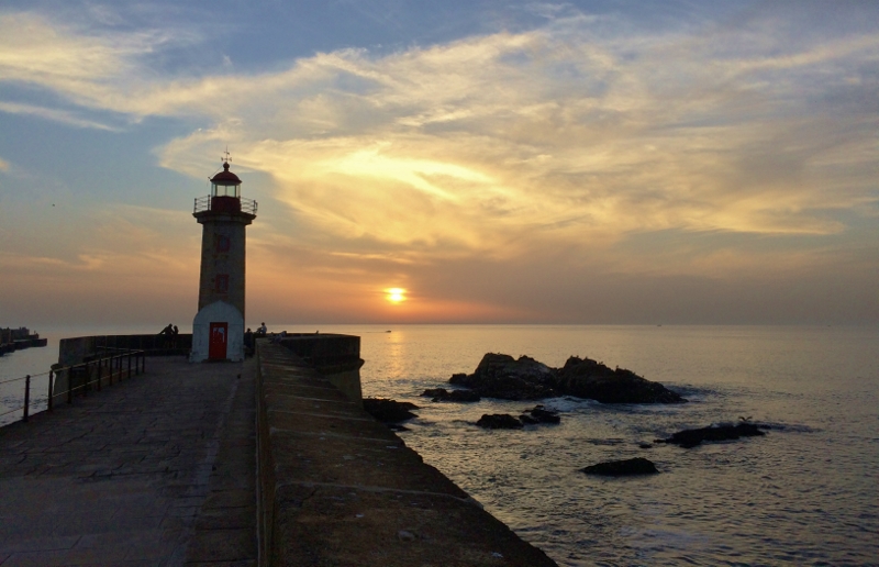 Coucher de soleil sur la mer à Foz de Douro 