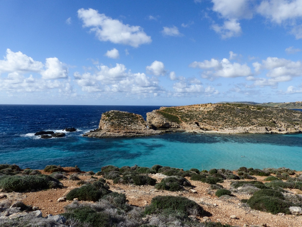 Vue sur le lagon bleu à Gozo 