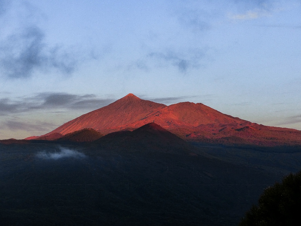 Vue sur le volcan Teide au coucher du soleil, Tenerife 