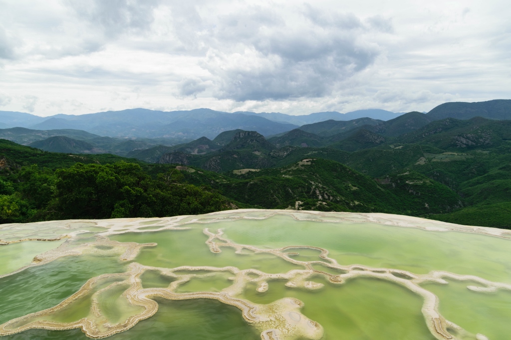 Vue sur le site de Hierve el Agua 