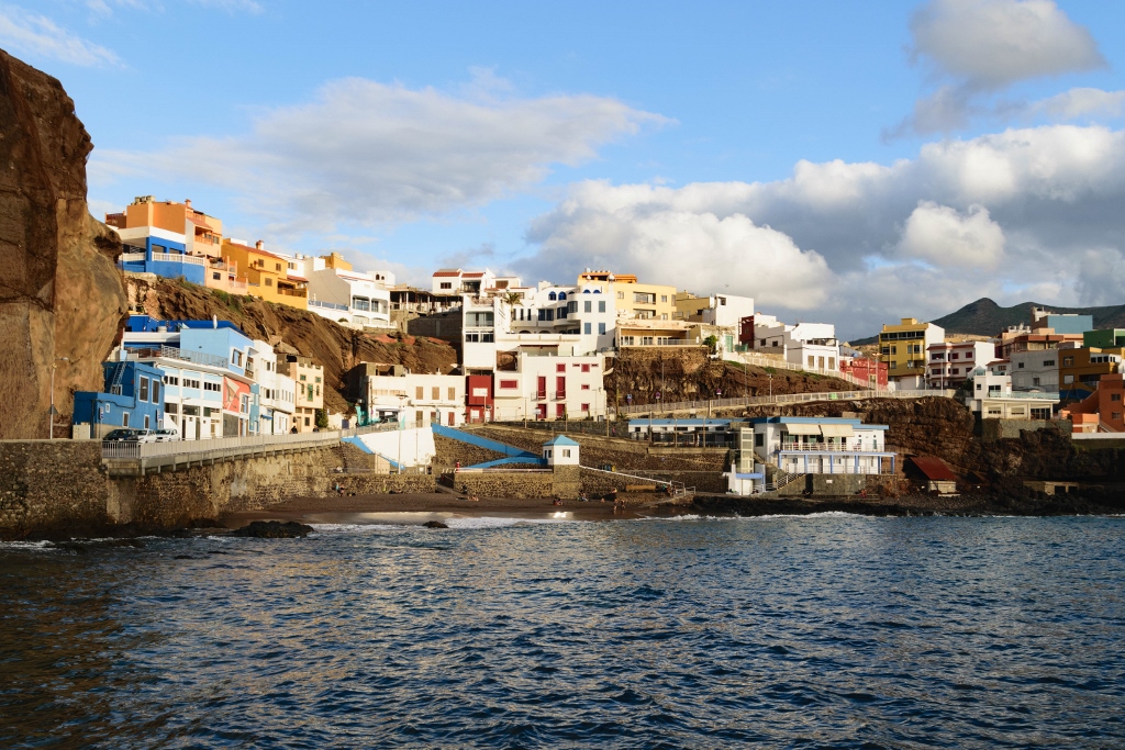 Panorama sur la plage de Sardina à Gran Canaria  