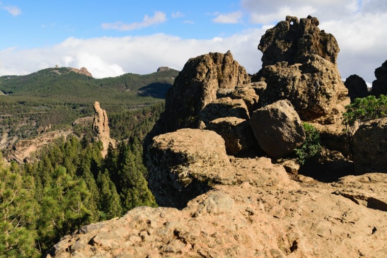 Panorama sur le paysage aux alentours du Roque Nublo à Grande Canarie