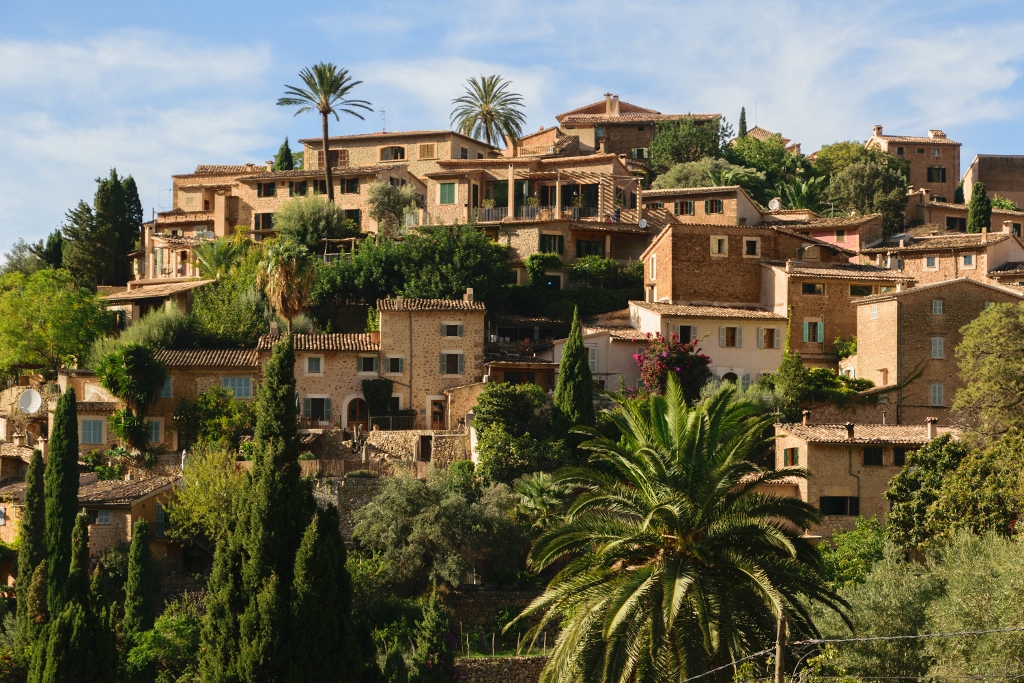Panorama sur Déia, un des plus beaux villages de Majorque 