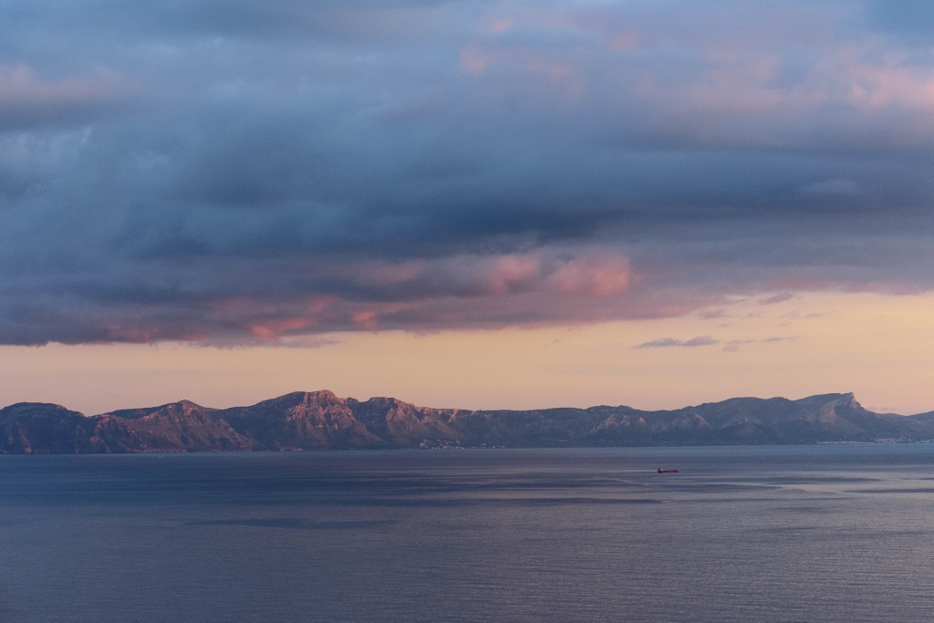 Coucher de soleil au phare de Formentor, dans le nord de Majorque 