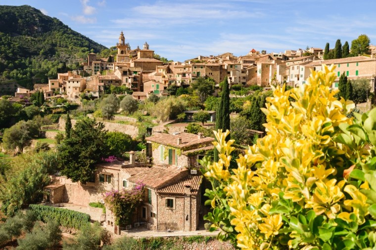 Le village de Valldemossa, un incontournable à voir dans le nord de Majorque 