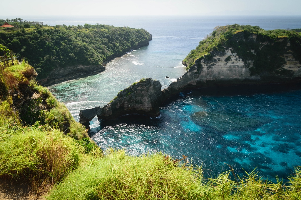 Atuh Beach : une baie paisible à Nusa Penida