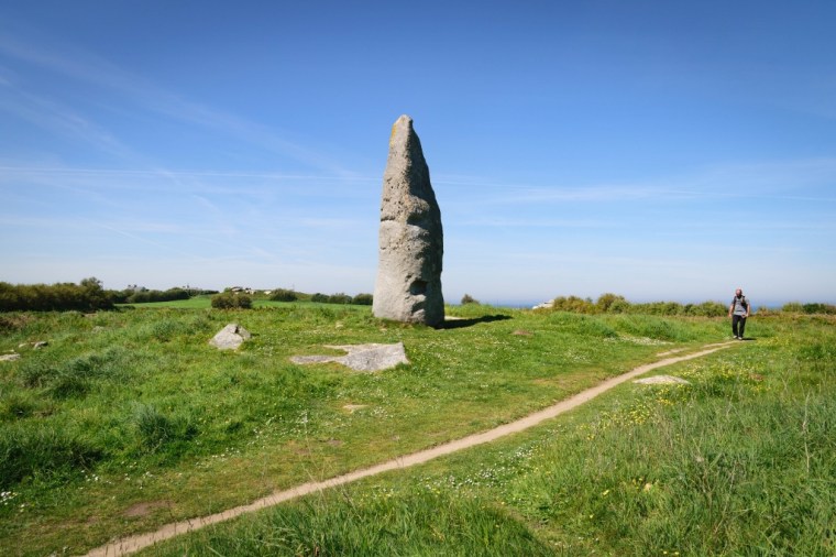 Le menhir de Men Marz